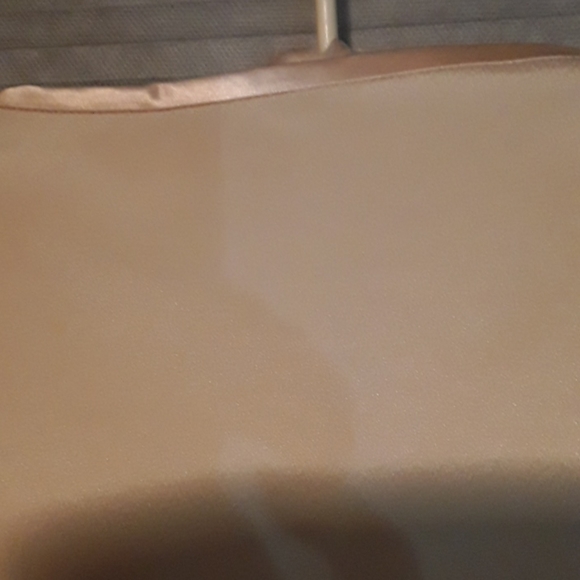 Light pink silk jacket and matching long skirt - Picture 10 of 13